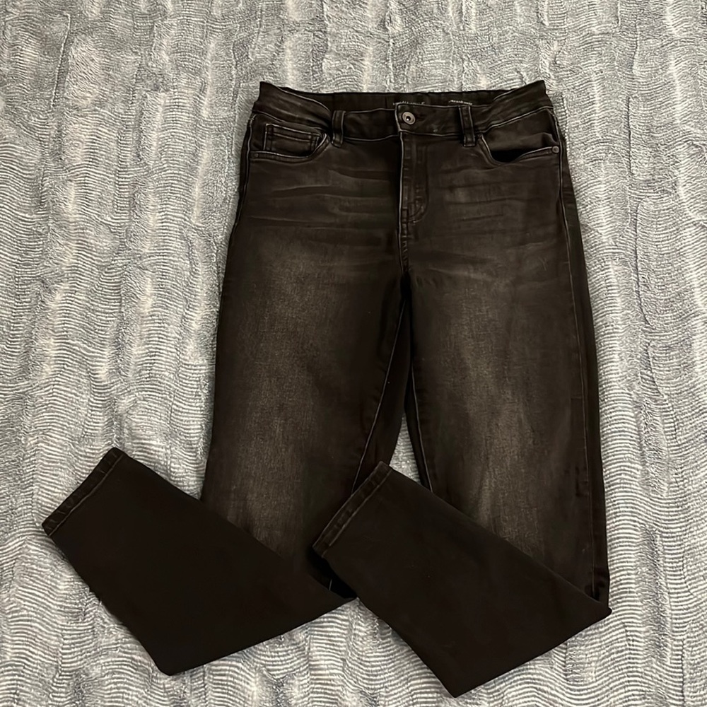 Black Kendall & Kylie Ultra Babe Skinny Jeans